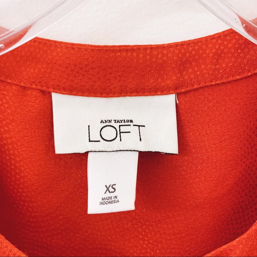 LOFT || Blouse - Picture 9 of 9